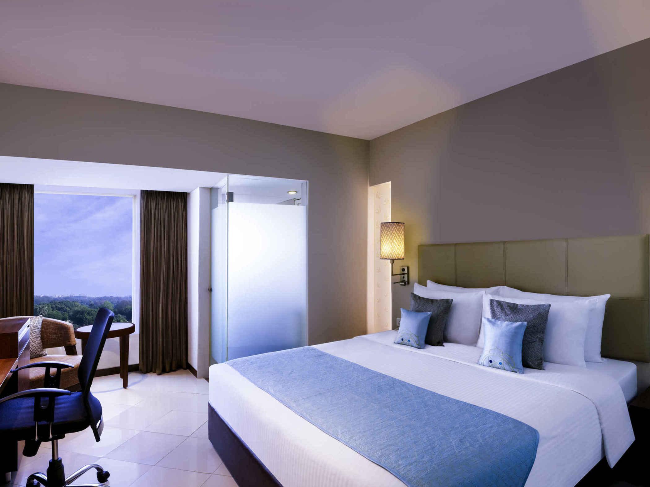 Grand Mercure Vadodara Surya Palace Buitenkant foto