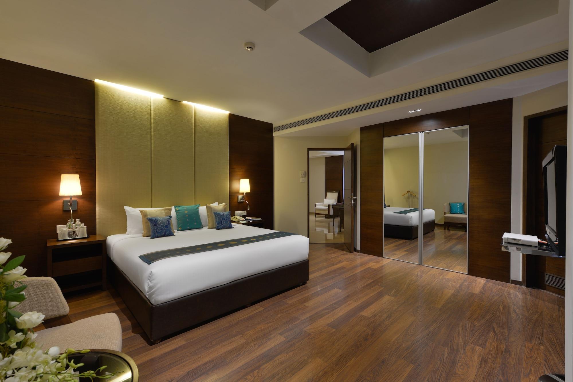 Grand Mercure Vadodara Surya Palace Buitenkant foto