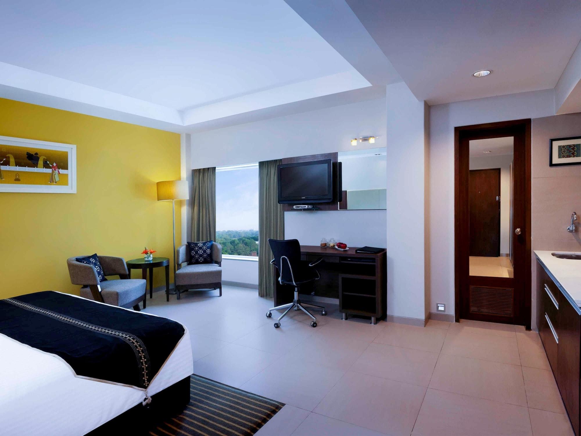 Grand Mercure Vadodara Surya Palace Buitenkant foto