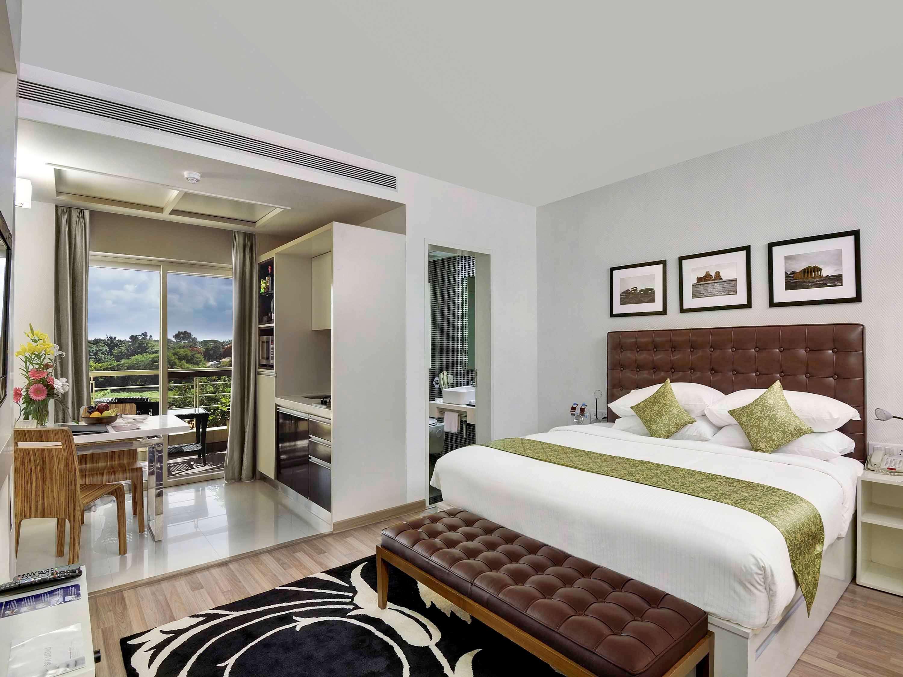 Grand Mercure Vadodara Surya Palace Buitenkant foto
