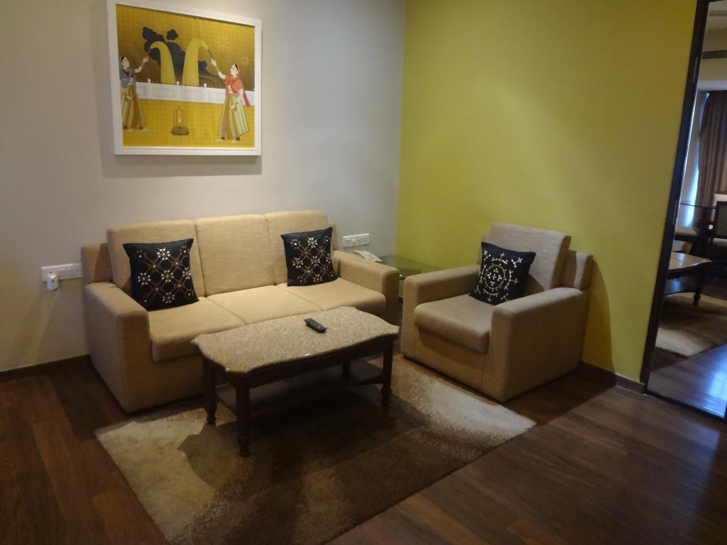 Grand Mercure Vadodara Surya Palace Buitenkant foto