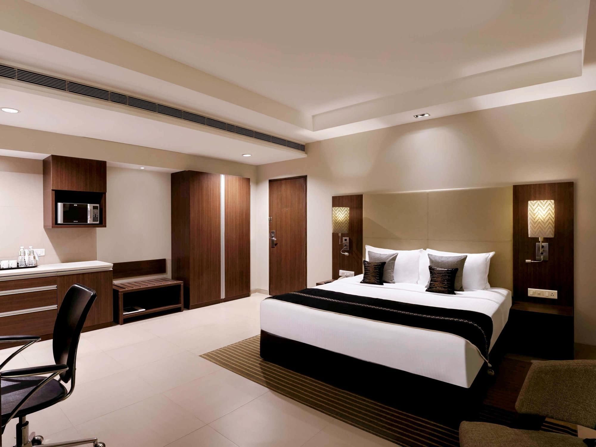 Grand Mercure Vadodara Surya Palace Buitenkant foto